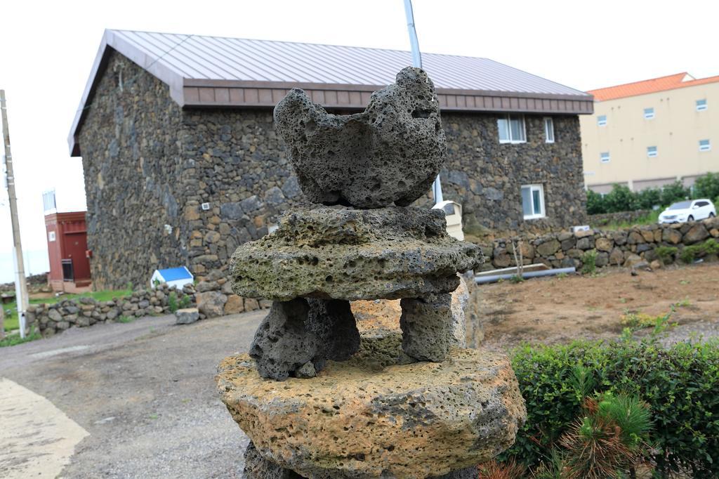Maison Sondemul Guesthouse Jeju Exterior photo